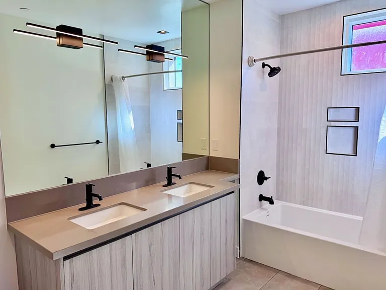 495 Promenade Ave — Photo 55
