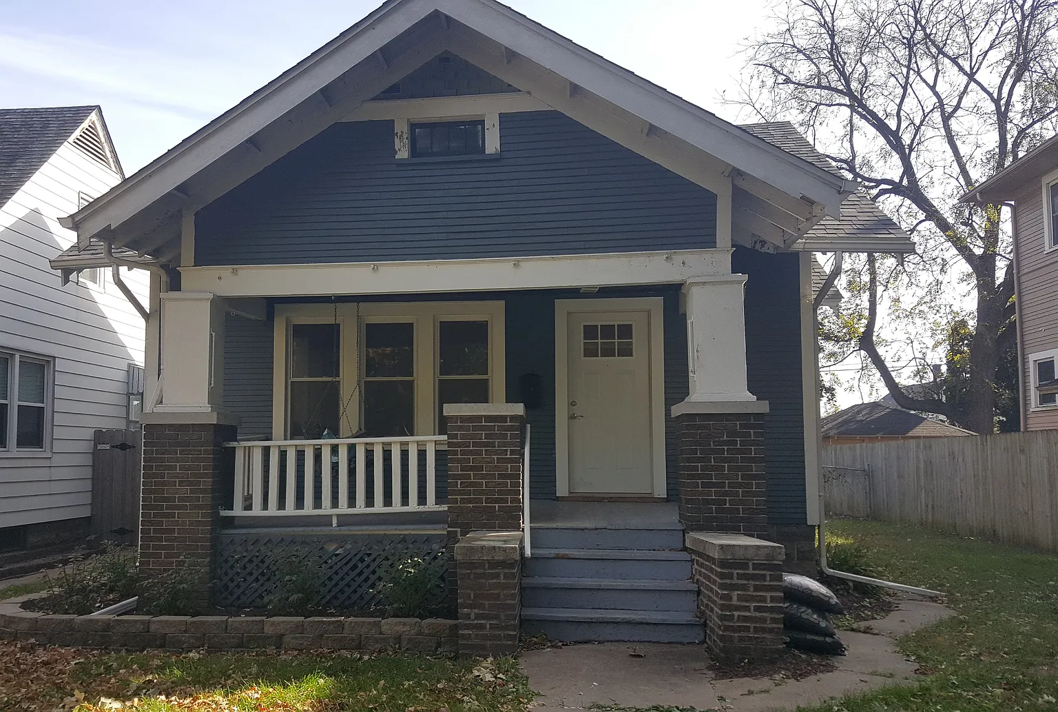2719 Tremont Ave photo 1