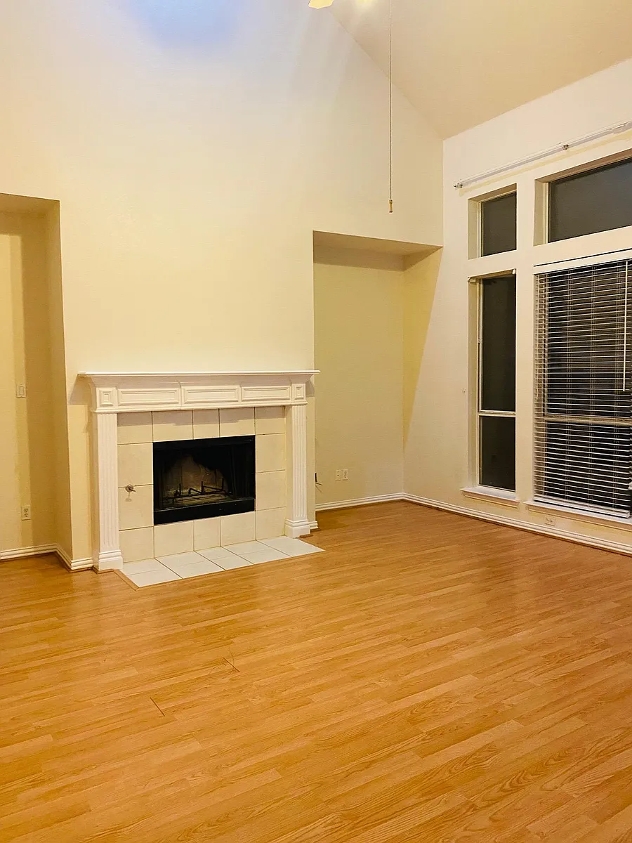 Building Photo - 411 Mainsail Dr