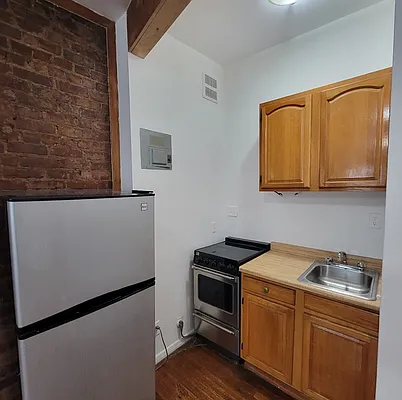 Rented by Oxford Property Group | media 10