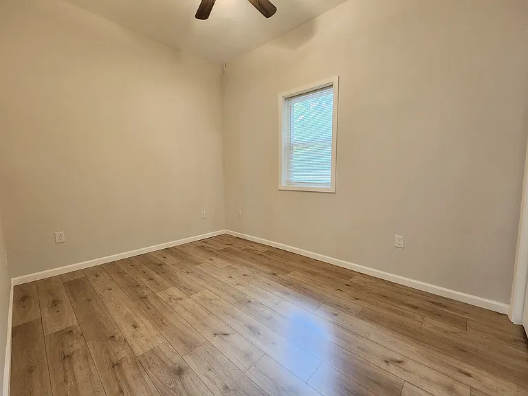 726 W Star St — Photo 6