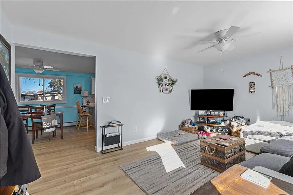 3 bed, 1440 sqft, $2,800 — Photo 2