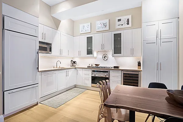 Sold by Compass | media 3