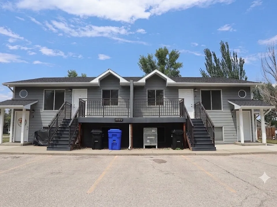 4002 Lakeview Dr #2