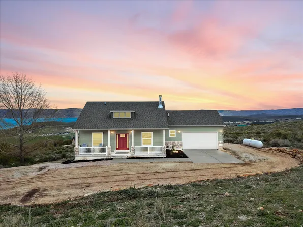 2072 S Sweetwater Pkwy, Garden City, UT 84028
