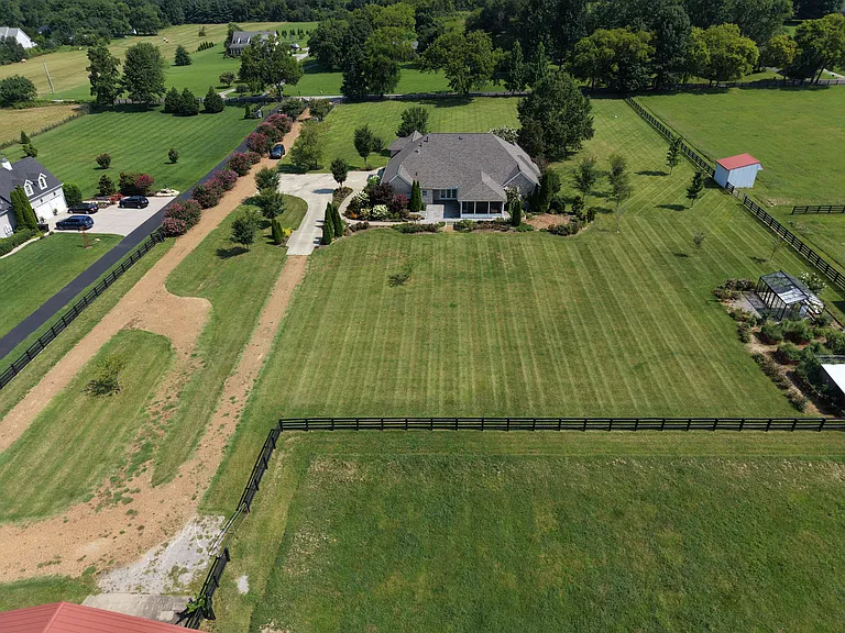 2577 Tom Anderson Rd — Photo 16