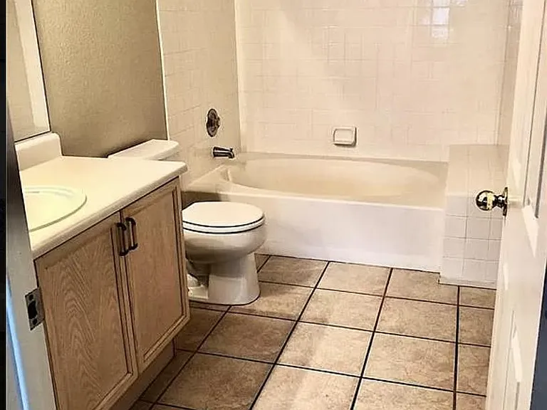 2601 Country Maple Ave — Photo 4