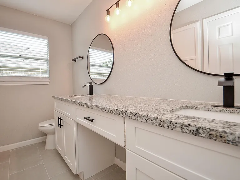 22018 Grand Forks Dr — Photo 34