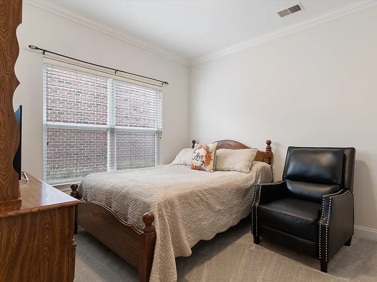 614 Patriot Ln — Photo 24