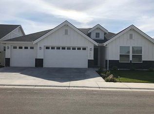 3863 E Pond View Ct, Meridian, ID 83642