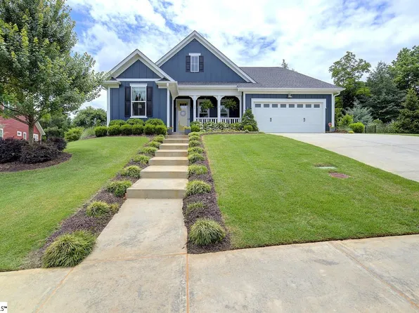 12 Boucher St, Greenville, SC 29617