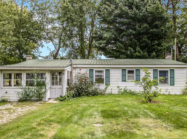 23169 River Run Rd, Mendon, MI 49072