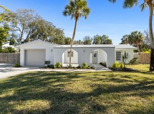 5223 Shadow Lawn Dr, Sarasota, FL 34242