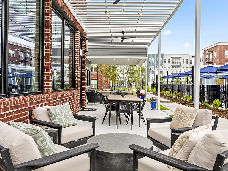 Borough 33 Apartments — Photo 18