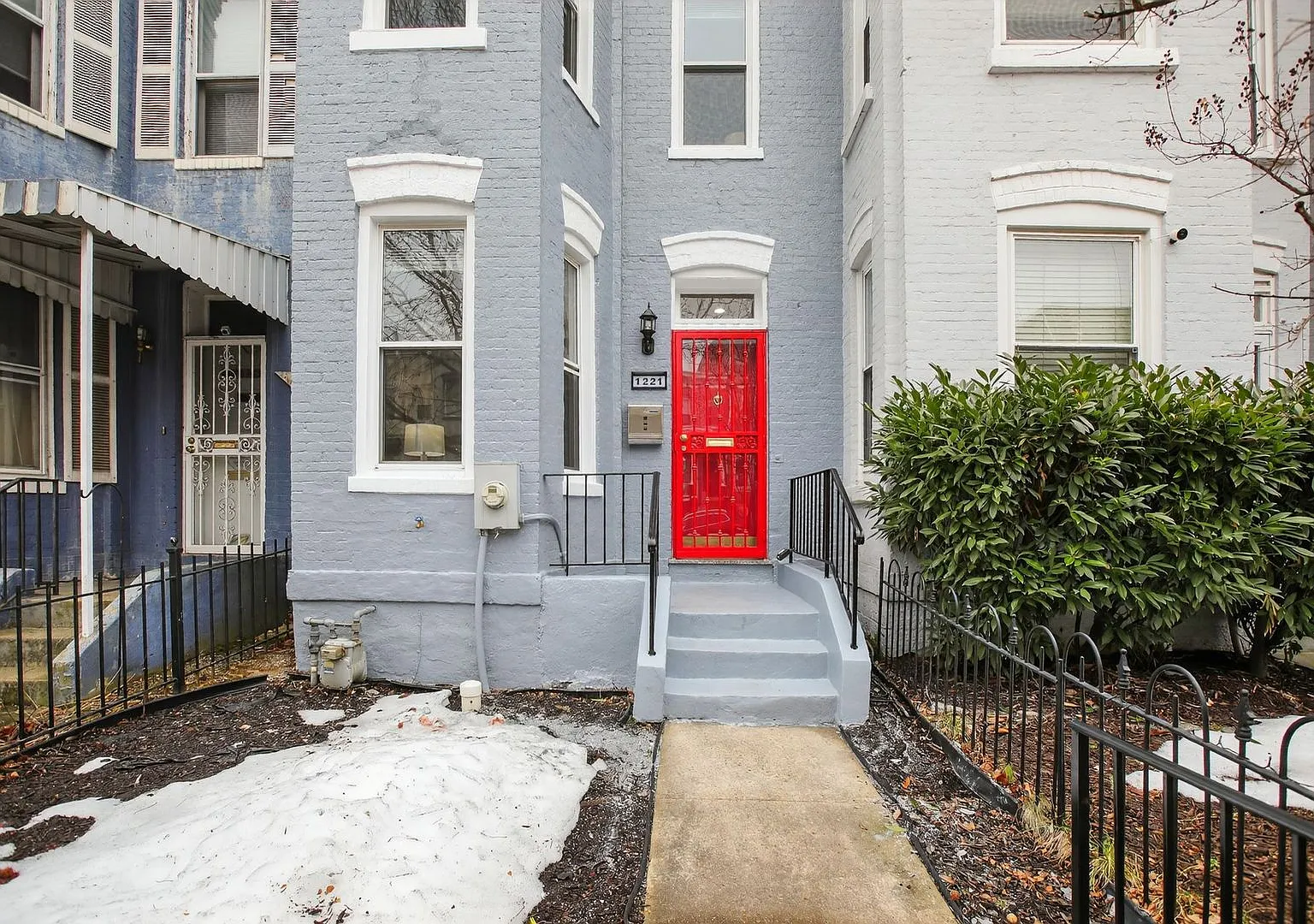 wonderful 3BR 1.5 Bath in the H st Corridor — Photo 4