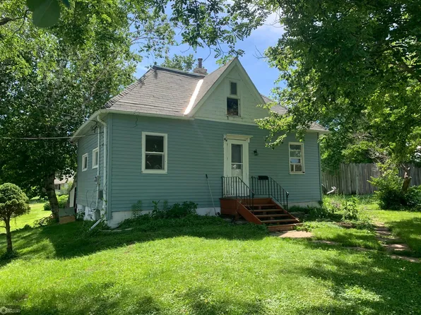 310 N Broadway St, Toledo, IA 52342