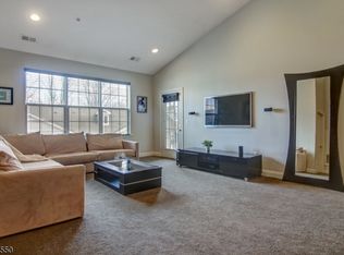 1302 Meadow Brook Ct #1302, Whippany, NJ 07981