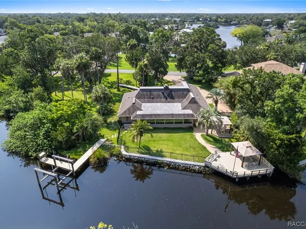 5260 S Riverside Dr, Homosassa, FL 34448
