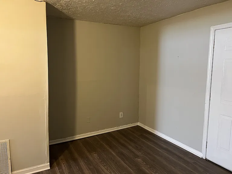 390 Cowan St #394 — Photo 13