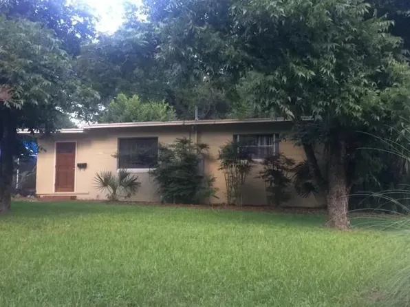 1511 King Arthur Rd, Jacksonville, FL 32211