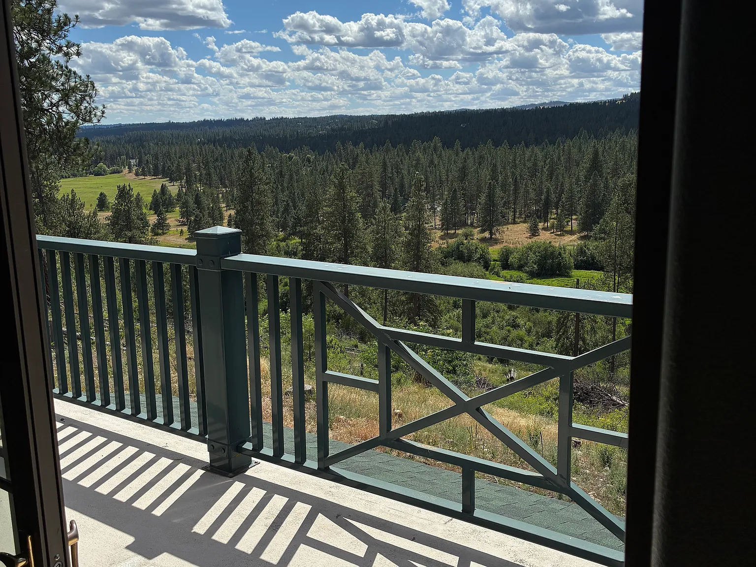 2 bed, 2400 sqft, $1,800 — Photo 1