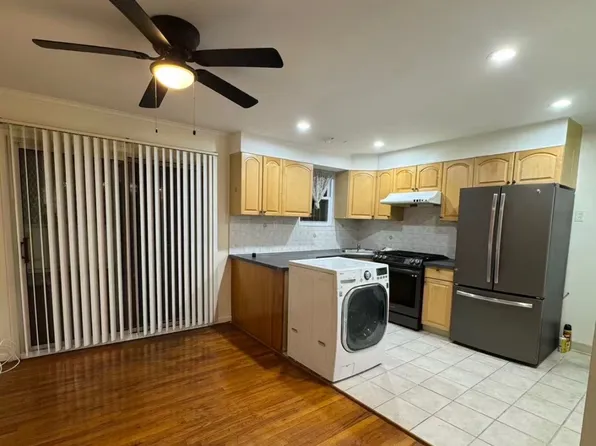 (undisclosed Address), Fresh Meadows, NY 11365