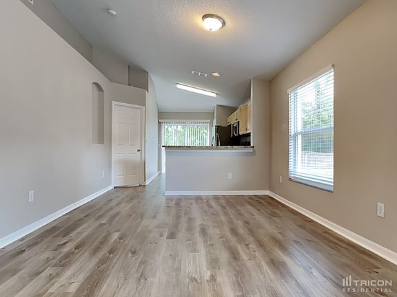 4th image of 6914 Summer Harbor Ln