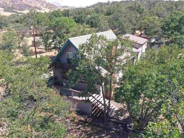 3416 Dennis Ln, Hornbrook, CA 96044
