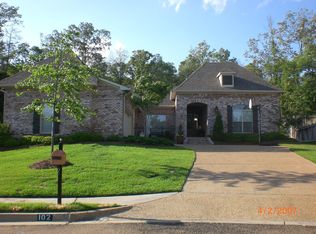 102 Meriweather Cmn, Clinton, MS 39056