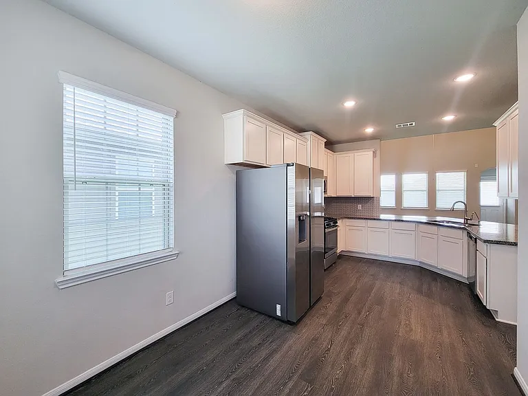 10423 Astor Points Trl — Photo 9