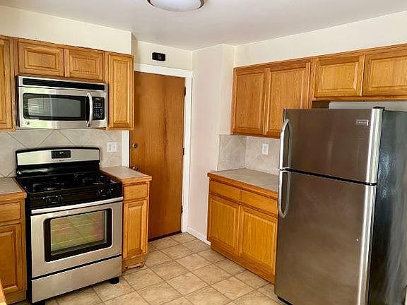 3rd image of 736 Commerce St Floor 2
