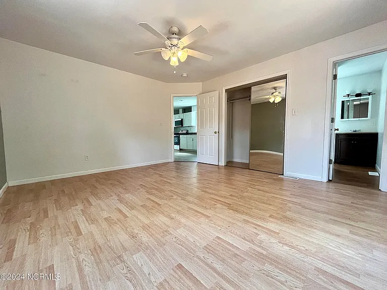 226 Tyson St — Photo 24