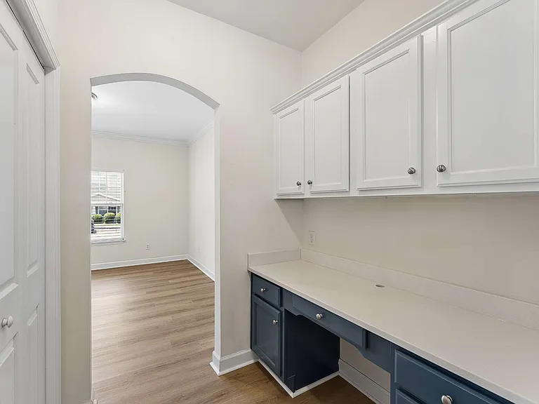 553 Rosedale Ave #107 — Photo 16