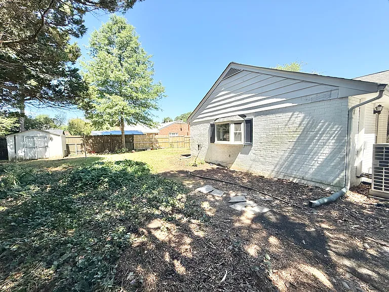 6219 Yellowstone Dr — Photo 23