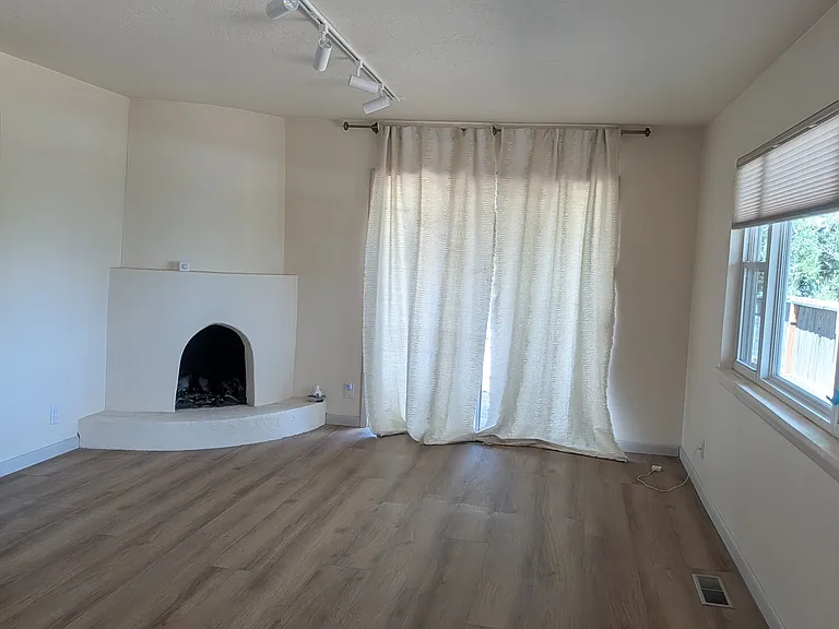 417 Greg Ave — Photo 7