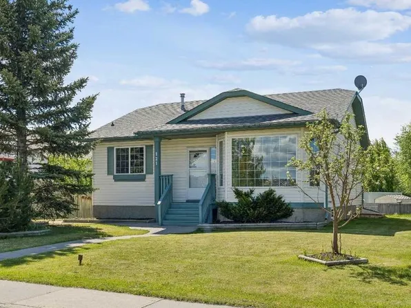 121 N Quigley Dr, Cochrane, AB T4C 1R1
