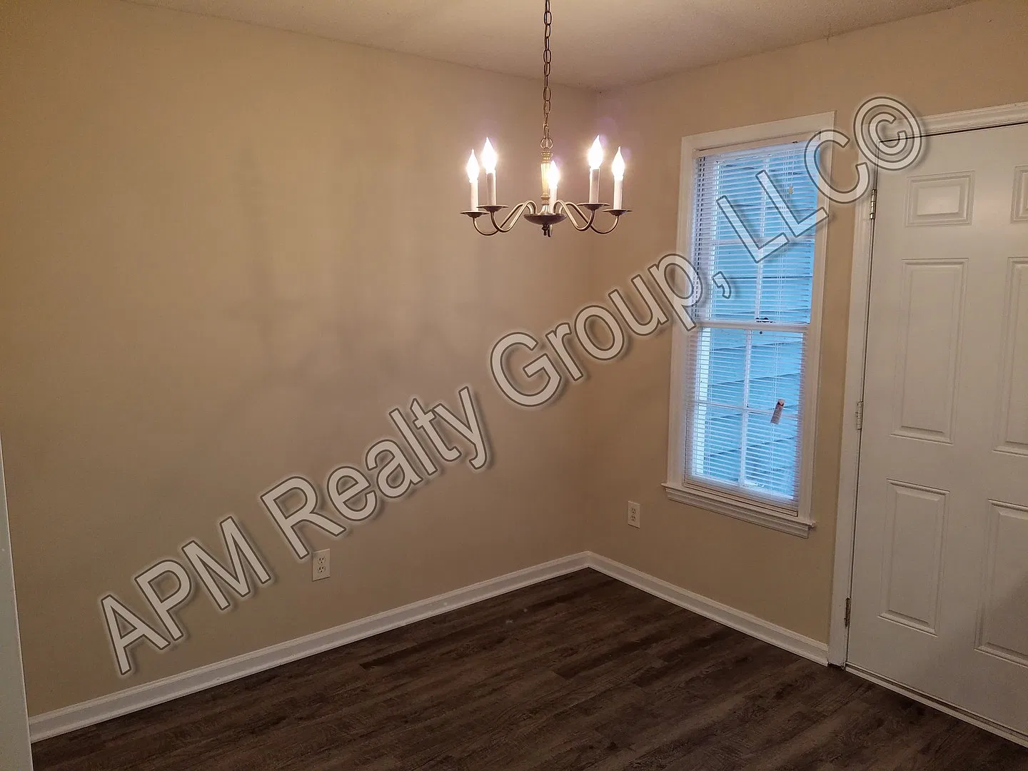 Harbison Two Bedroom — Photo 2