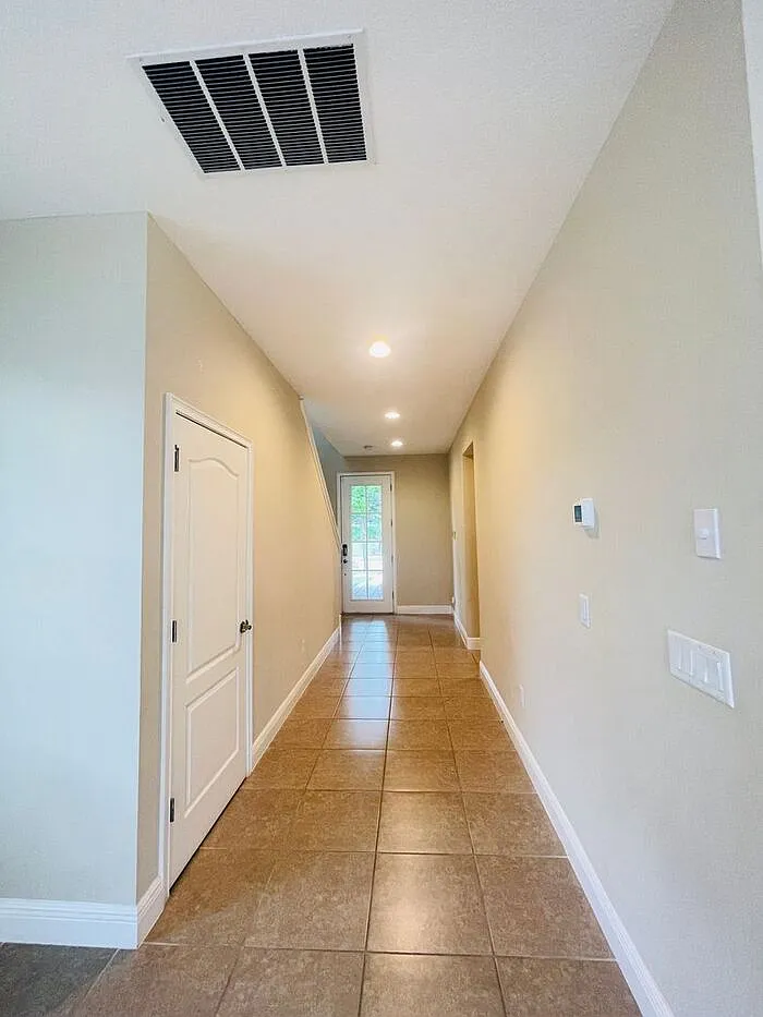 4 bed, 3.0 bath, 2361 sqft, $2,495 — Photo 2