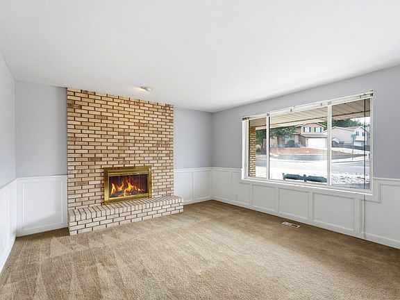 5th image of 6114 S Red Oaks Dr