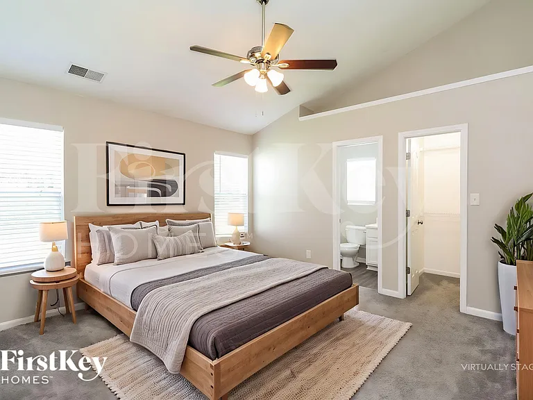 7307 Woodbourne Ln — Photo 12