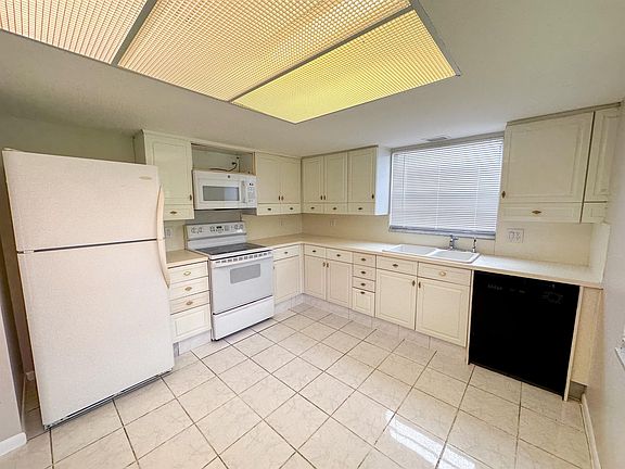 3rd image of 2682 Hinda Rd #B