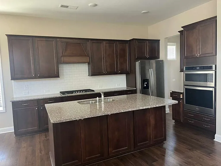 1645 Upper Park Rd — Photo 9