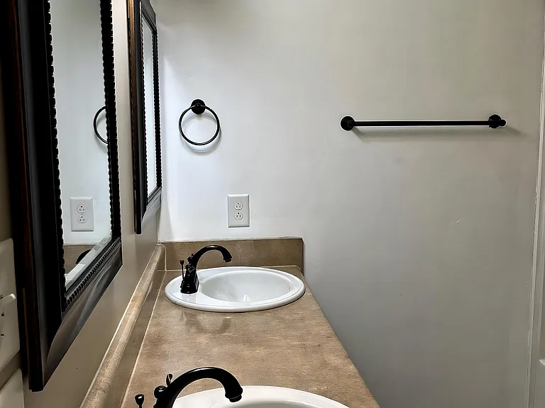 2480 Andersonville Dr — Photo 19