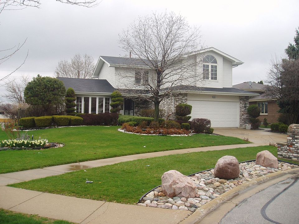 1st image of 8924 Turnberry Ln