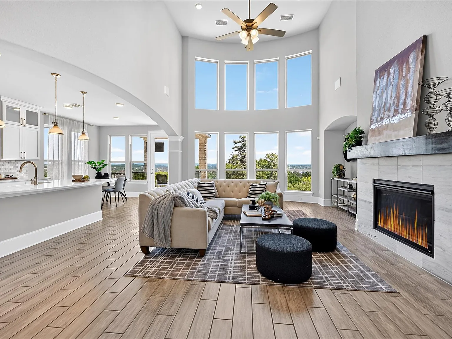4 bed, 3.5 bath, 3837 sqft, $5,500 — Photo 4