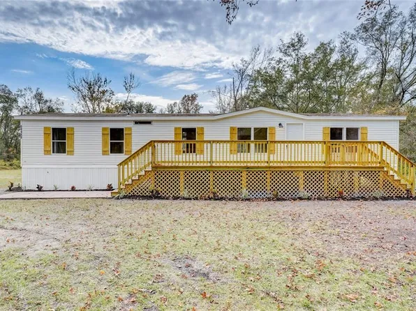 38952 Bay Ave, Zephyrhills, FL 33540