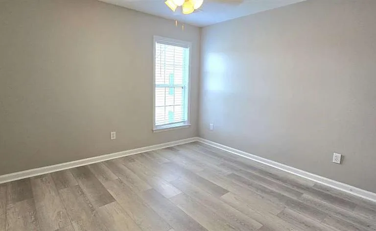 3611 Gainesway Trce — Photo 23