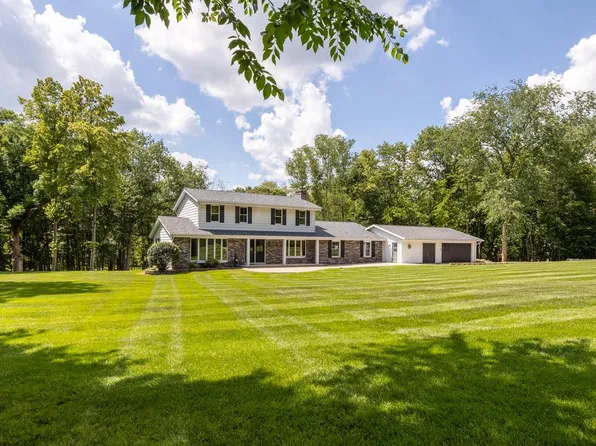 N6021 Grey Fox TRAIL, Sullivan, WI 53178