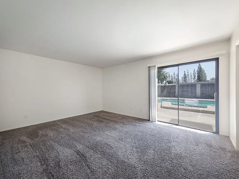7001 Altaville Ln — Photo 10