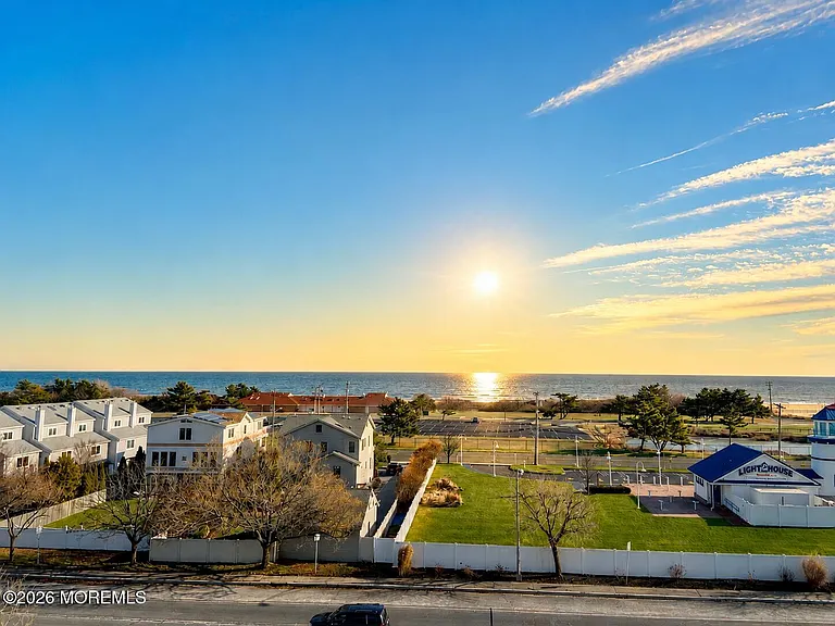 422 Ocean Blvd N #5C — Photo 1